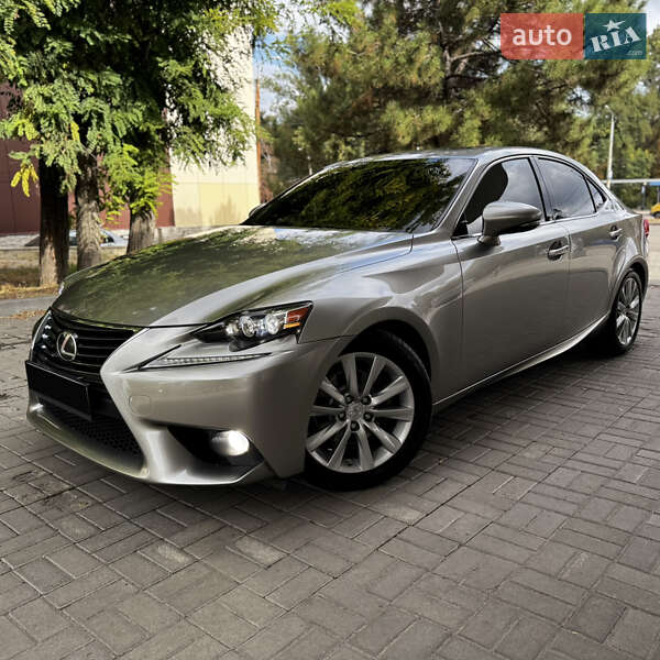 Седан Lexus IS 2013 в Днепре