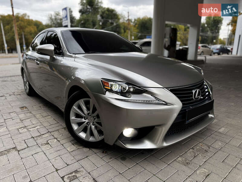 Седан Lexus IS 2013 в Днепре