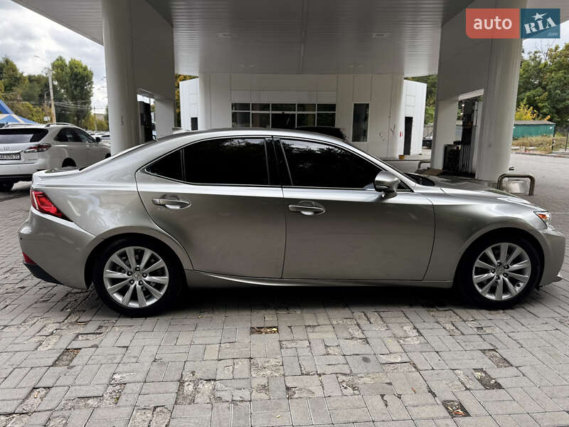 Седан Lexus IS 2013 в Днепре
