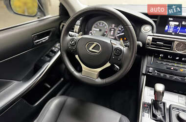 Седан Lexus IS 2013 в 
