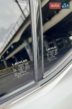 Седан Lexus IS 2010 в 