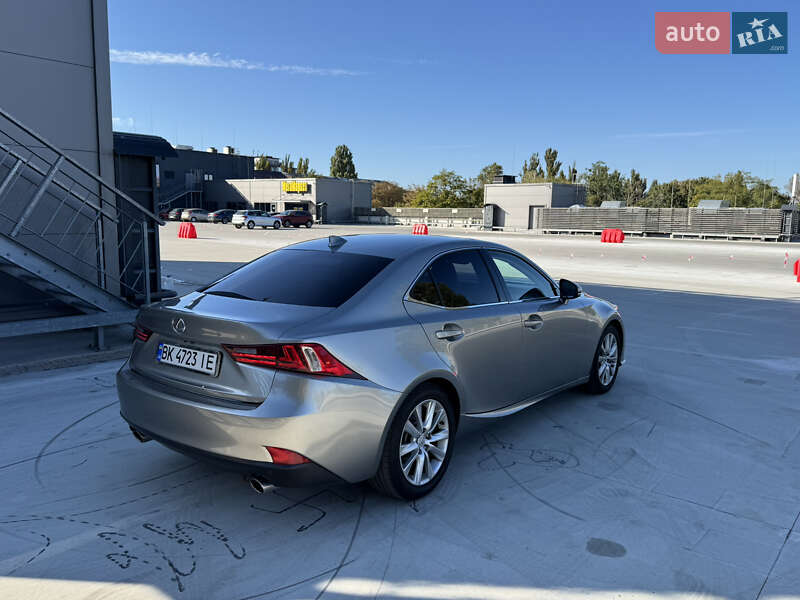 Седан Lexus IS 2014 в Киеве