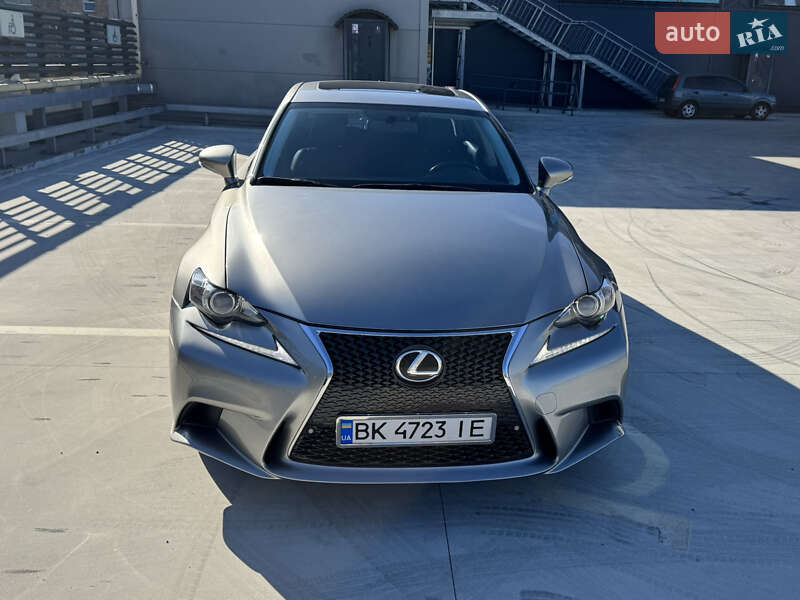 Седан Lexus IS 2014 в Киеве