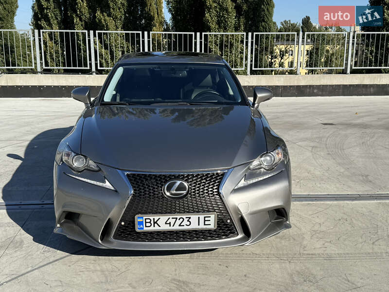 Седан Lexus IS 2014 в Киеве