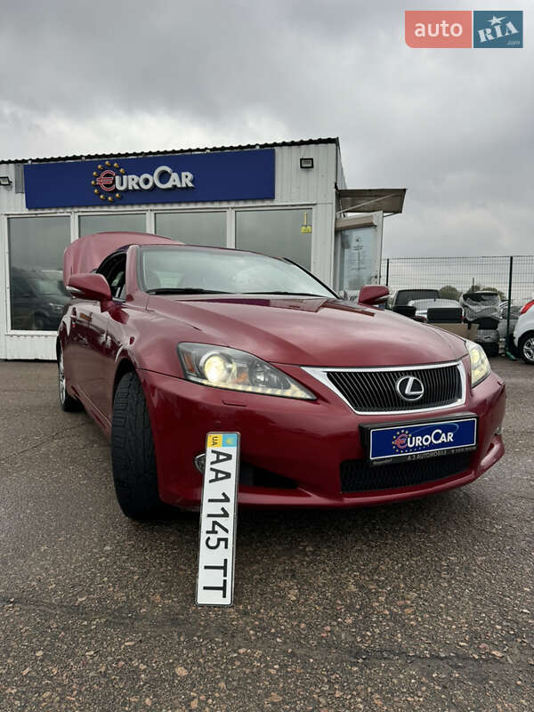 Кабриолет Lexus IS 2011 в 