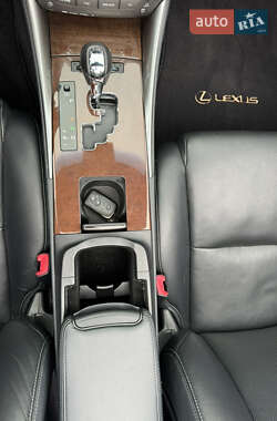 Кабриолет Lexus IS 2011 в 