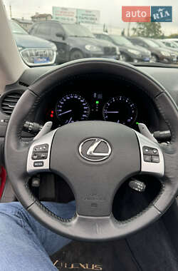 Кабриолет Lexus IS 2011 в 