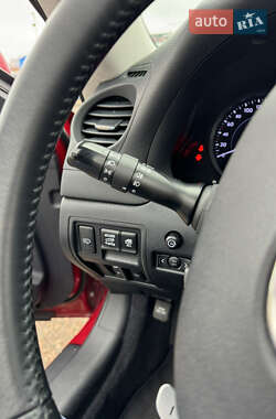 Кабриолет Lexus IS 2011 в 