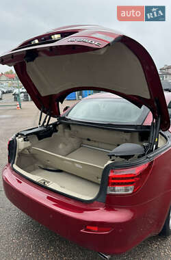 Кабриолет Lexus IS 2011 в 