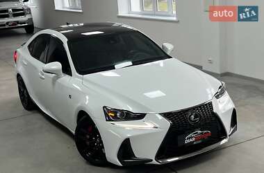 Седан Lexus IS 2016 в 