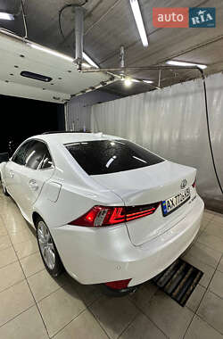 Седан Lexus IS 2014 в 