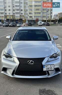 Седан Lexus IS 2015 в 