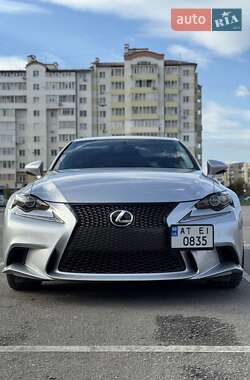 Седан Lexus IS 2015 в 