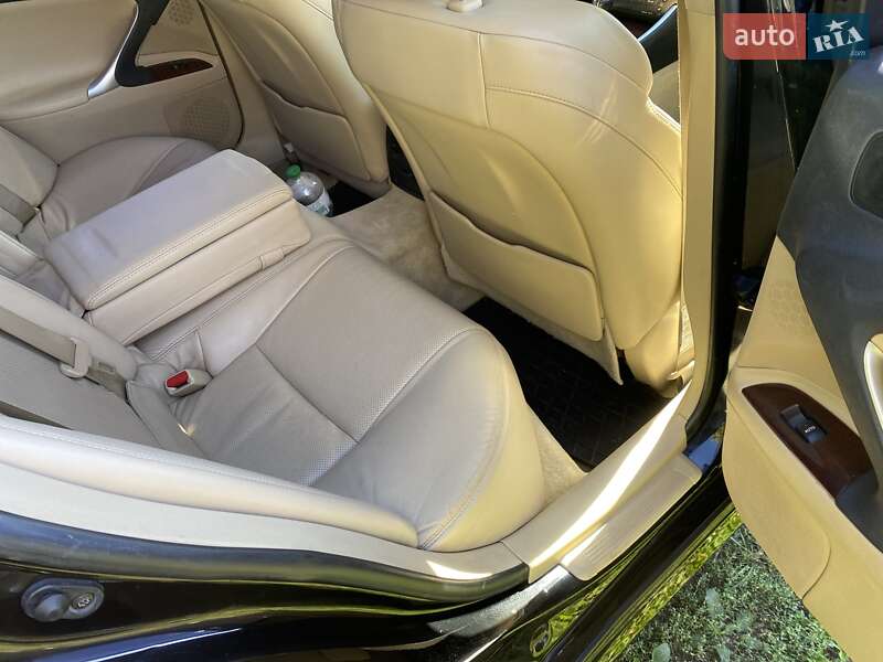 Седан Lexus IS 2006 в Києві