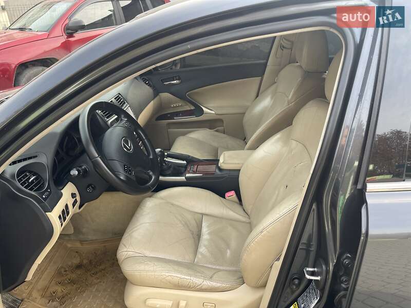 Седан Lexus IS 2006 в Тернополе