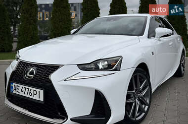 Седан Lexus IS 2017 в Києві