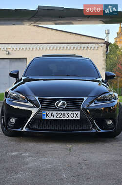 Седан Lexus IS 2014 в 