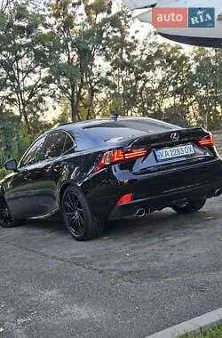 Седан Lexus IS 2014 в 