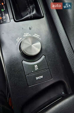 Седан Lexus IS 2014 в 