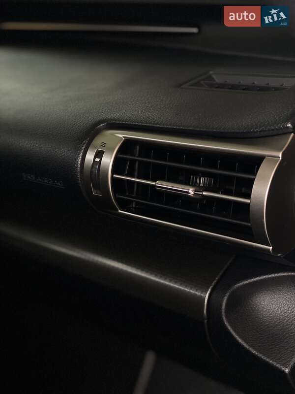 Седан Lexus IS 2015 в Богодухіву фото 30 Седан Lexus IS 2015 в Богодухіву