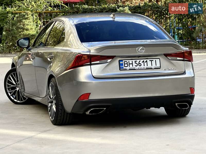 Седан Lexus IS 2017 в Одессе