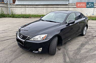 Седан Lexus IS 2006 в Березані