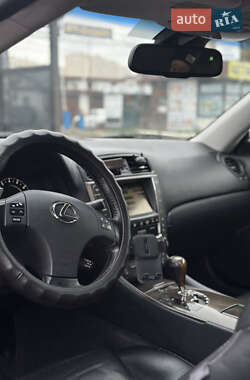 Кабриолет Lexus IS 2009 в 