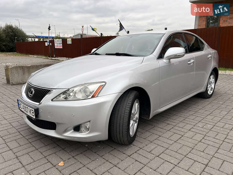 Седан Lexus IS 2009 в 