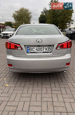 Седан Lexus IS 2009 в 