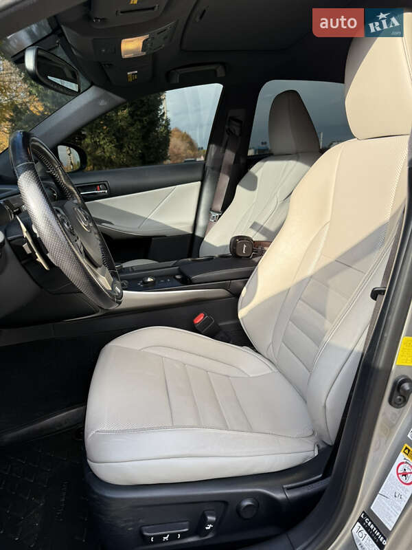 Седан Lexus IS 2015 в Коломые фото 24 Седан Lexus IS 2015 в Коломые
