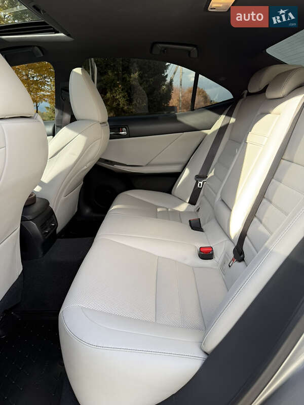 Седан Lexus IS 2015 в Коломые фото 29 Седан Lexus IS 2015 в Коломые