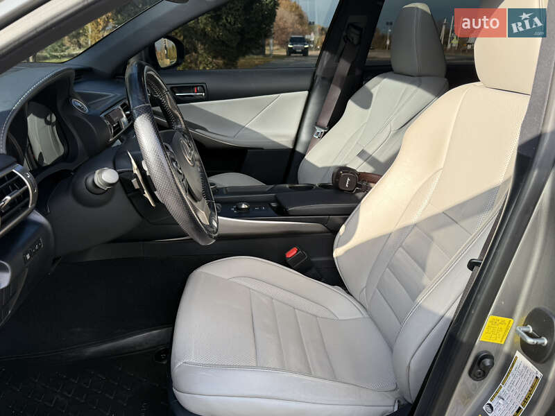 Седан Lexus IS 2015 в Коломые фото 30 Седан Lexus IS 2015 в Коломые