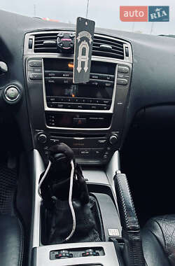 Седан Lexus IS 2006 в  фото 28 Седан Lexus IS 2006 в