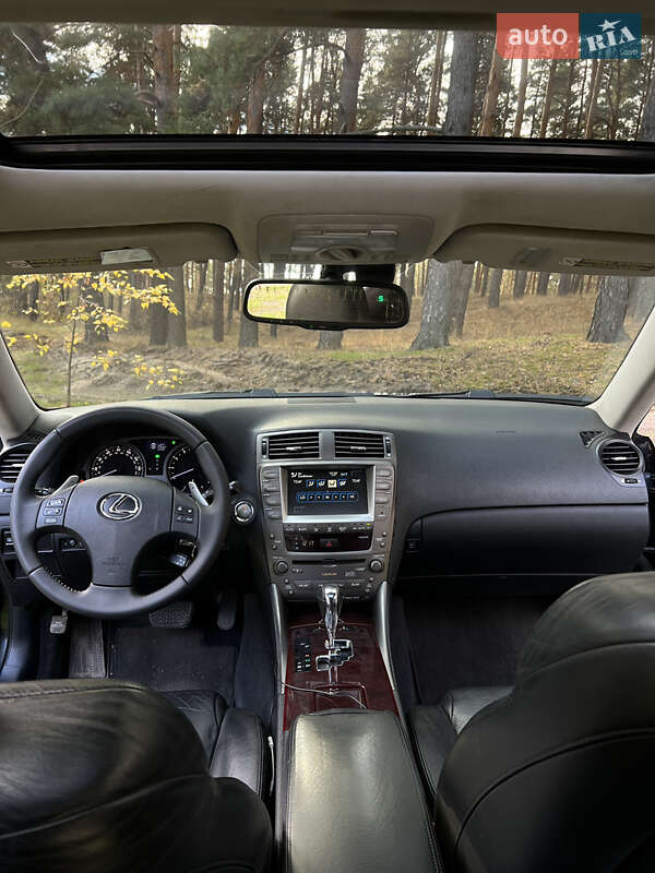 Седан Lexus IS 2006 в Ізюмі
