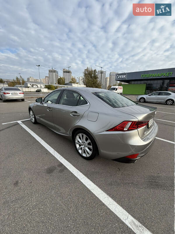 Седан Lexus IS 2013 в Киеве