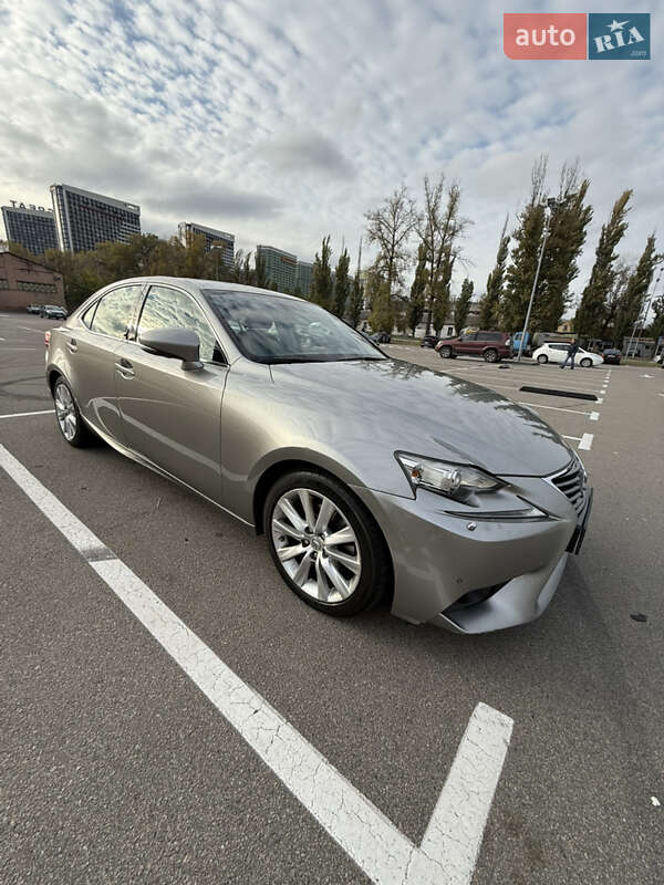 Седан Lexus IS 2013 в Киеве