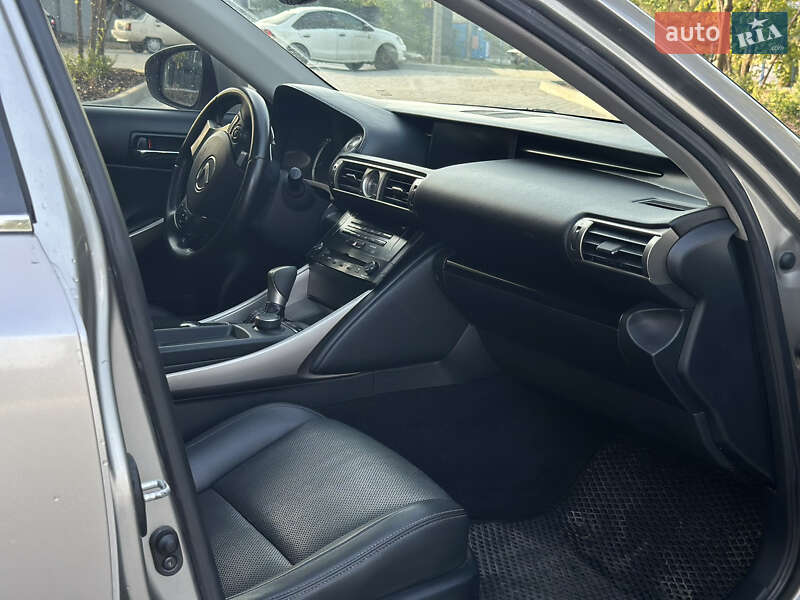 Седан Lexus IS 2014 в Кропивницком фото 17 Седан Lexus IS 2014 в Кропивницком