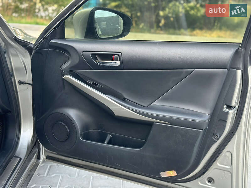 Седан Lexus IS 2014 в Кропивницком фото 18 Седан Lexus IS 2014 в Кропивницком