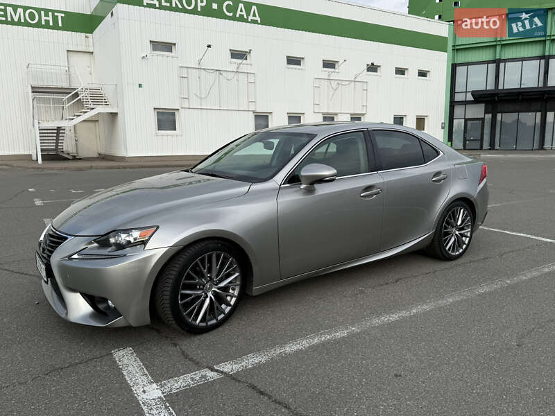 Седан Lexus IS 2015 в Киеве фото 2 Седан Lexus IS 2015 в Киеве