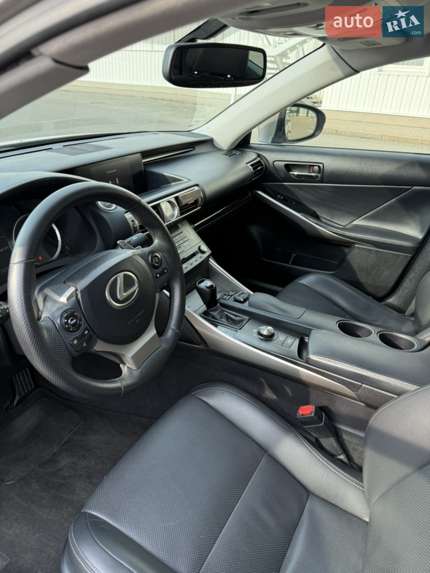 2015 Lexus IS - мініатюра 12