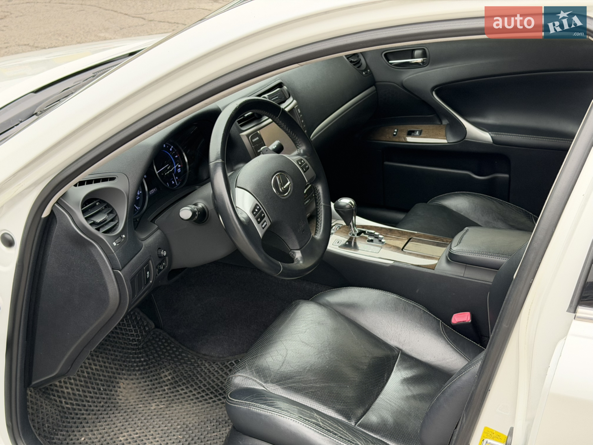2012 Lexus IS - мініатюра 9