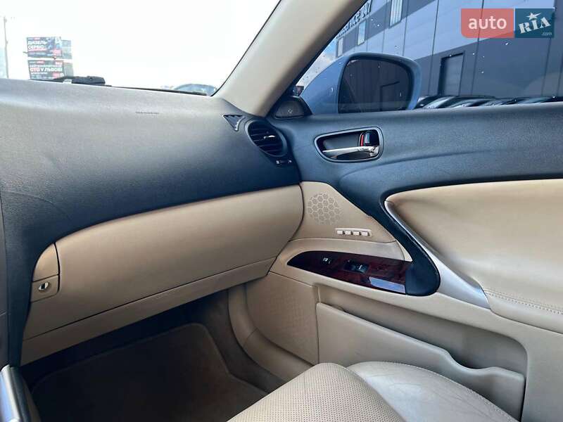 Седан Lexus IS 2006 в Львові фото 32 Седан Lexus IS 2006 в Львові