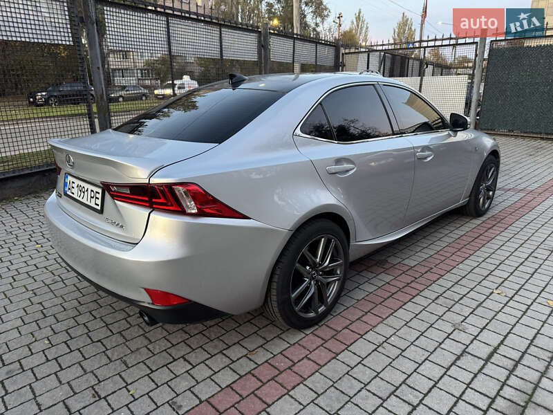 Седан Lexus IS 2016 в Запоріжжі