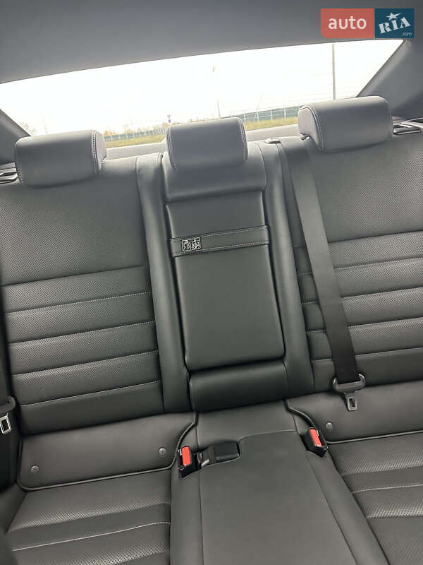 Седан Lexus IS 2022 в Днепре