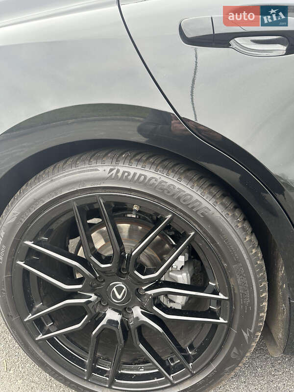 Седан Lexus IS 2022 в Днепре