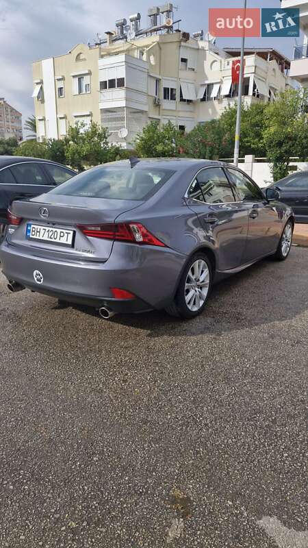 Седан Lexus IS 2016 в Києві