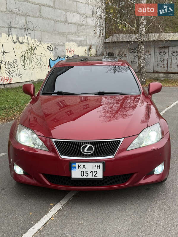 Седан Lexus IS 2008 в Киеве