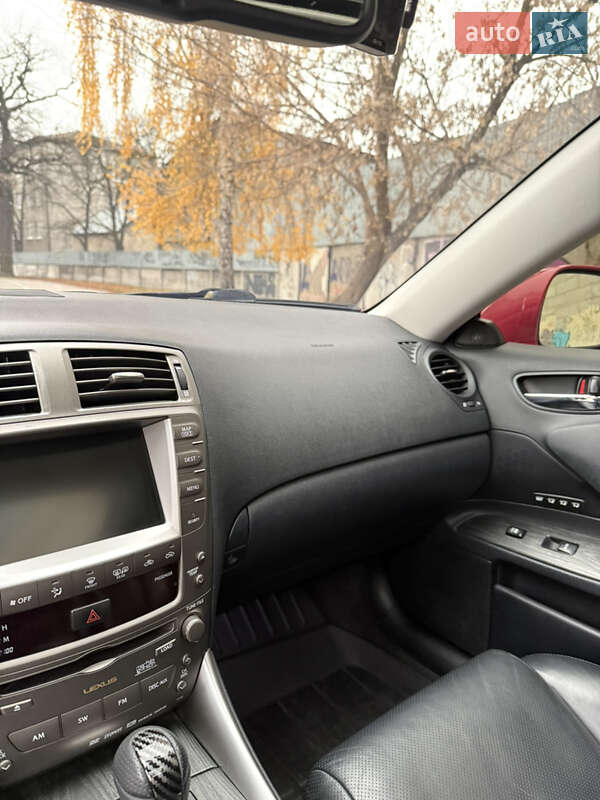 Седан Lexus IS 2008 в Киеве