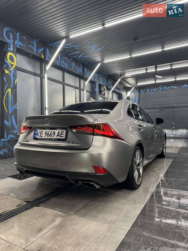 Седан Lexus IS 2016 в Днепре