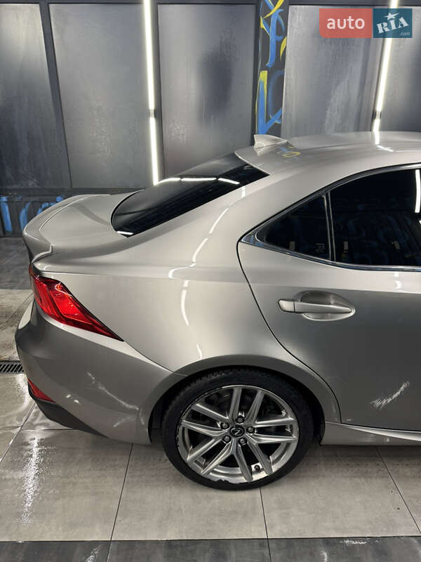 Седан Lexus IS 2016 в Днепре